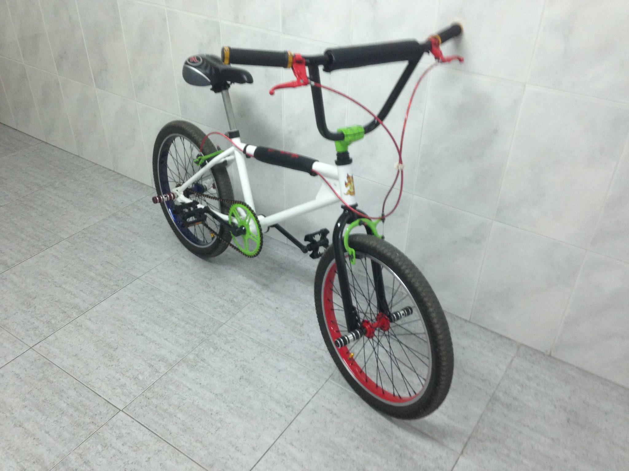 Los Martínez Banco de bicis Alquiler bicicletas BMX