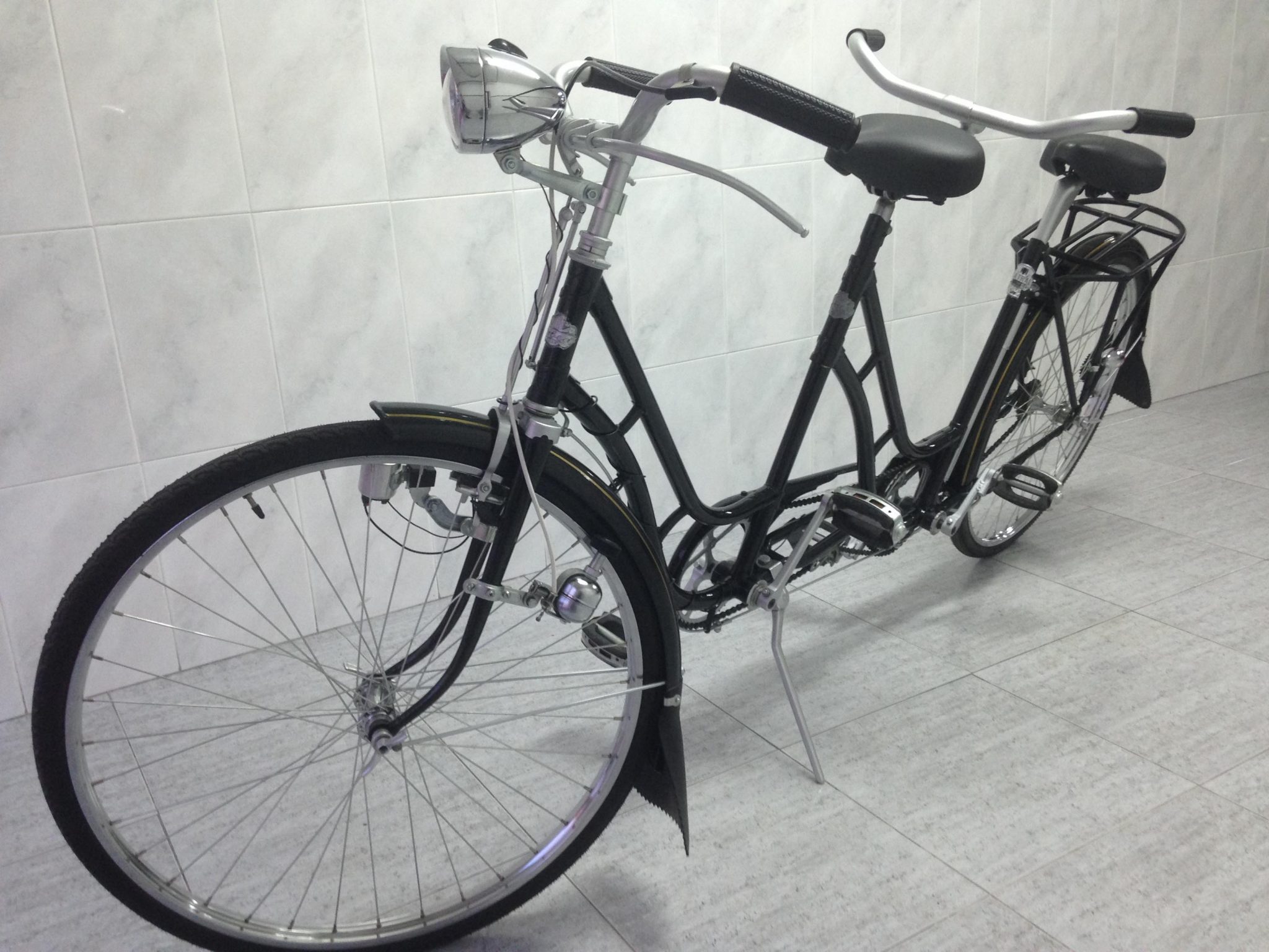 Los Martínez Banco de bicis Alquiler bicicletas tandem retro alicante