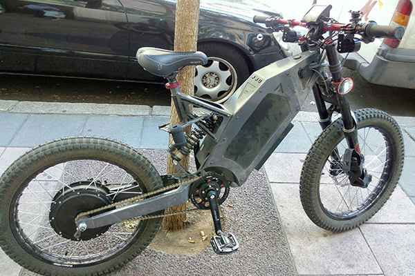 Los Martínez Banco de bicis alquiler de bicicletas especiales Robocop Aflore Mio